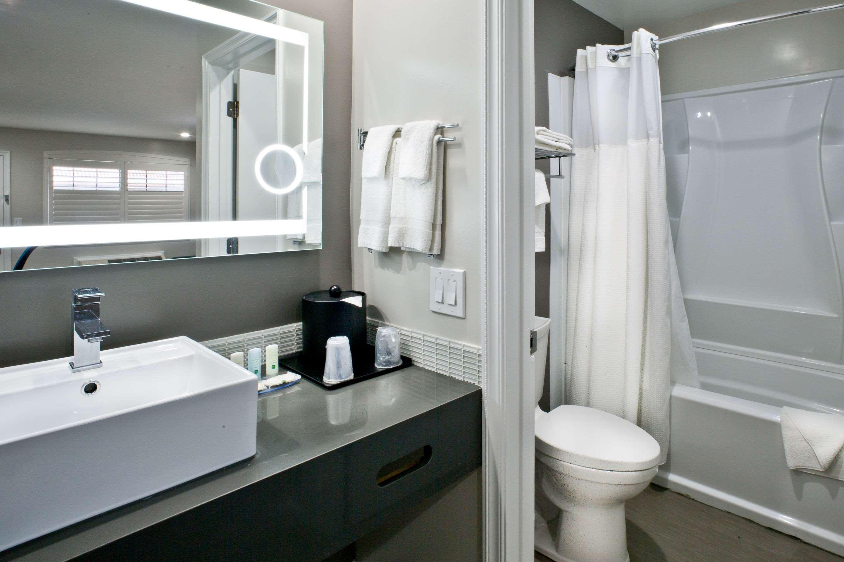Bay Area Inn & Suites Hayward Ngoại thất bức ảnh